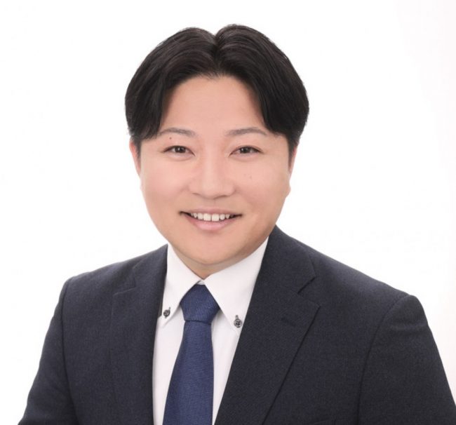深見　直基